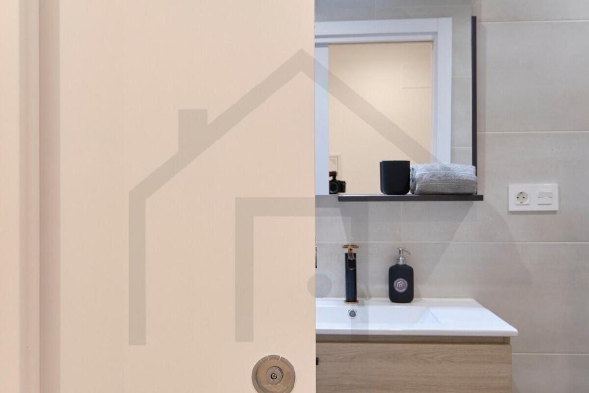 Cervantes - Apartamento A Estrenar Con Parking Gijón Kültér fotó