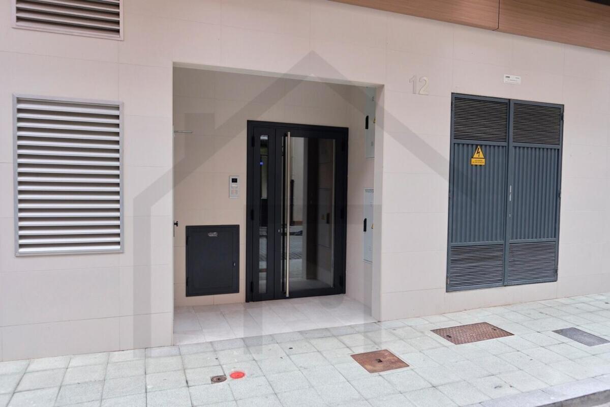 Cervantes - Apartamento A Estrenar Con Parking Gijón Kültér fotó