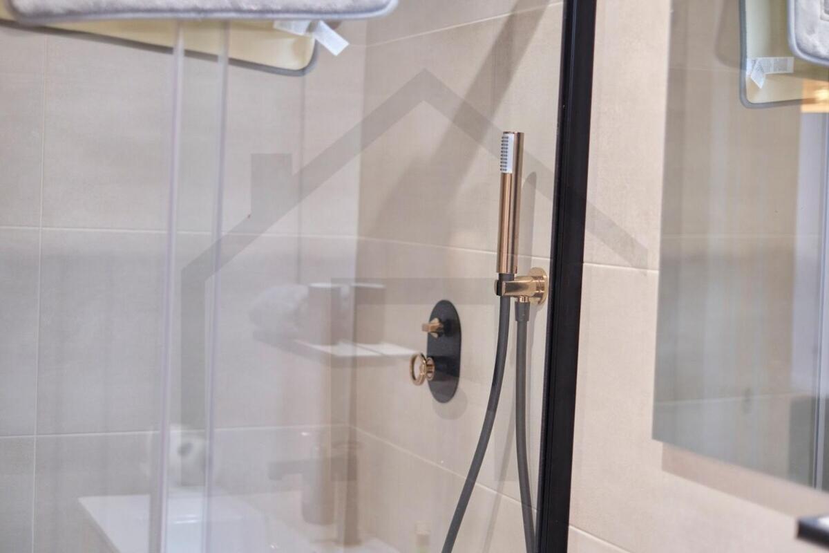 Cervantes - Apartamento A Estrenar Con Parking Gijón Kültér fotó