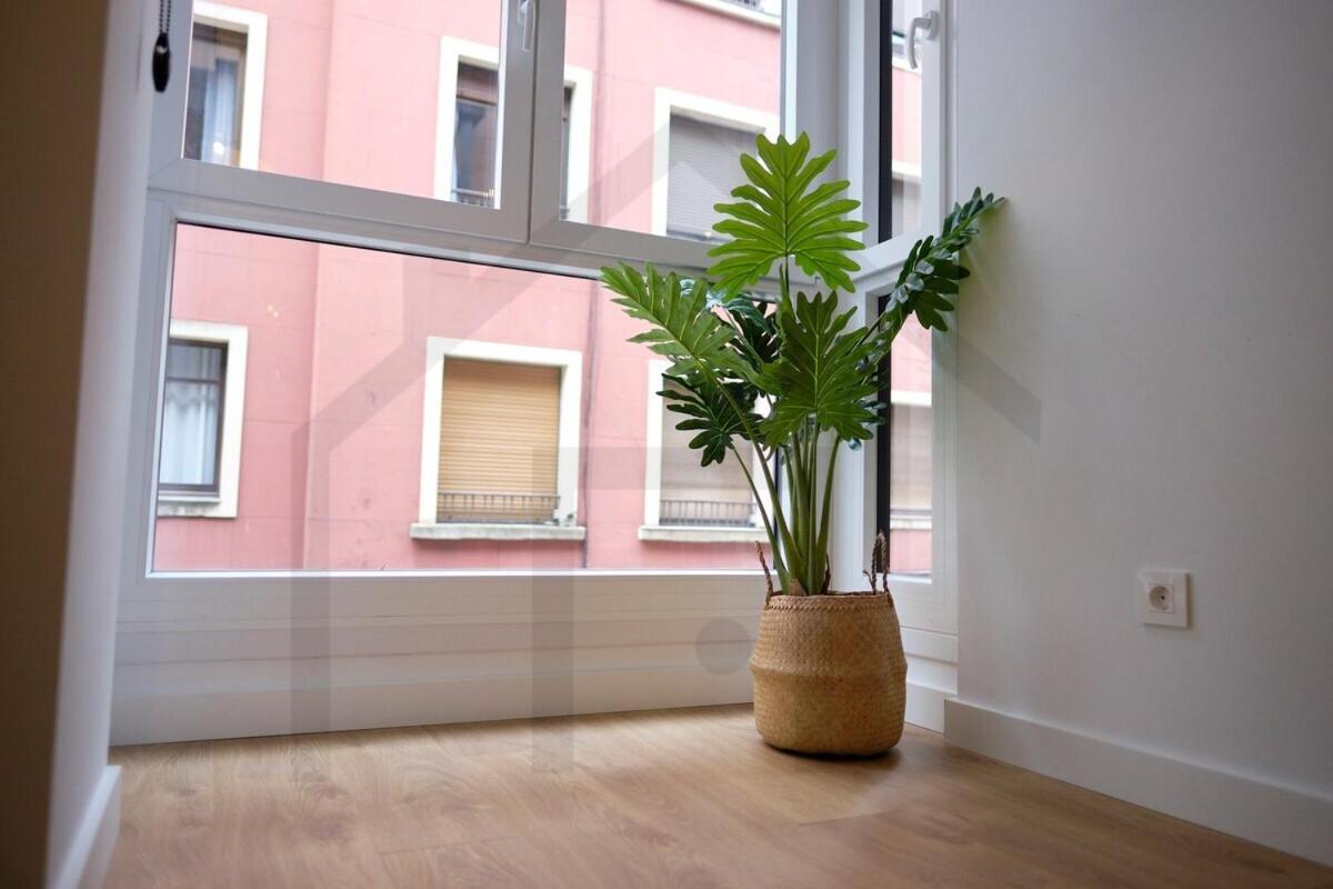 Cervantes - Apartamento A Estrenar Con Parking Gijón Kültér fotó