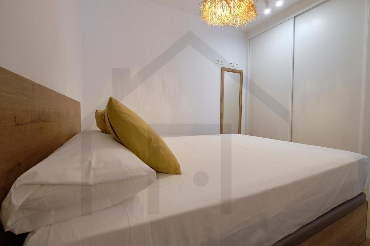 Cervantes - Apartamento A Estrenar Con Parking Gijón Kültér fotó