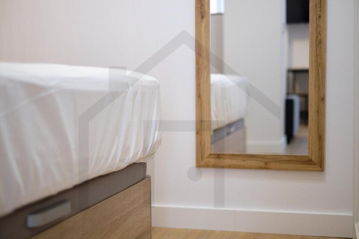 Cervantes - Apartamento A Estrenar Con Parking Gijón Kültér fotó